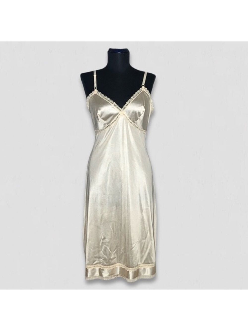 Vintage Sears Slip dress Nightgown Beige Lace coquette romantic sexy fairy S